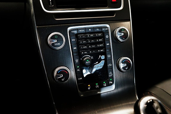 Volvo S60 Cross Country 23 of 24