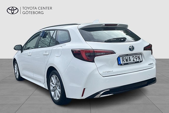 Toyota Corolla 3 of 14