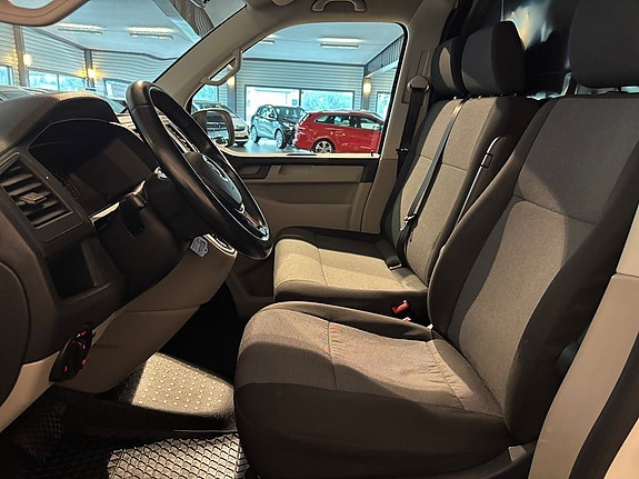 Volkswagen Transporter 7 of 10