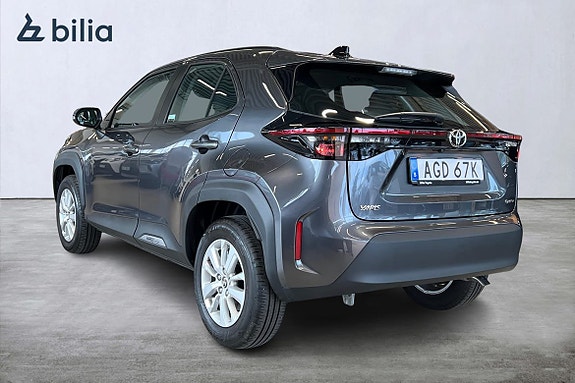 Toyota Yaris Cross 2 of 24