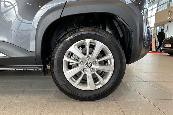 Toyota Yaris Cross 17 of 24