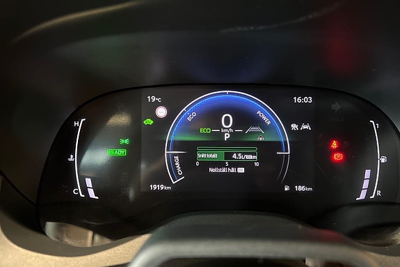 Toyota Yaris Cross 16 of 24