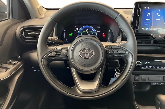Toyota Yaris Cross 11 of 24