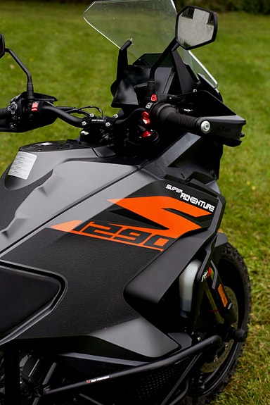 KTM 1290 Super Adventure 3 of 6