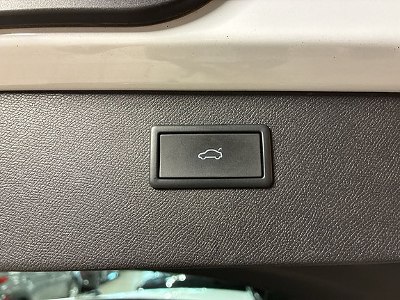 Cupra Formentor e-HYBRID 26 of 29