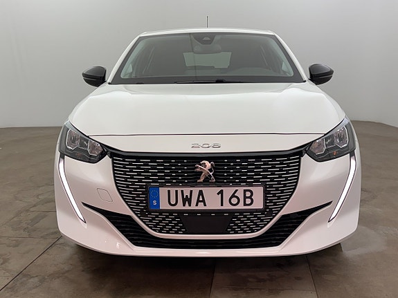 Peugeot e-208 9 of 24