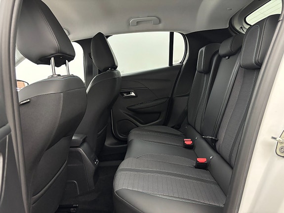 Peugeot e-208 15 of 24