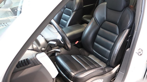 Porsche Cayenne 9 of 11