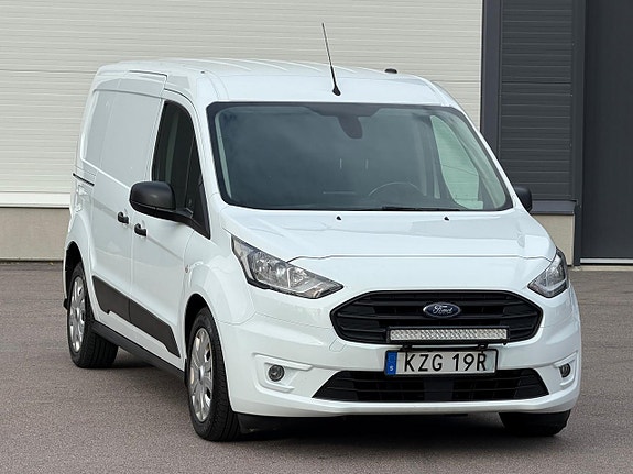 Ford Transit Connect 3 of 20