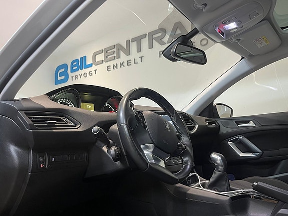Peugeot 308 10 of 13