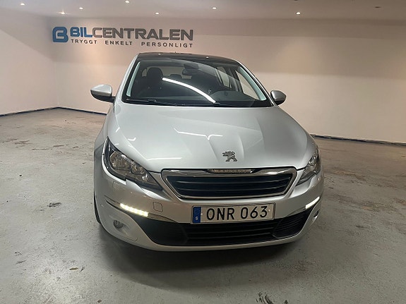 Peugeot 308 7 of 13