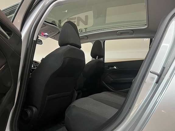 Peugeot 308 8 of 13