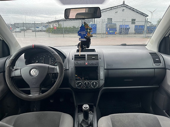 Volkswagen Polo 7 of 8