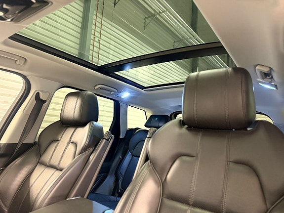 Land Rover Range Rover Sport 12 of 15