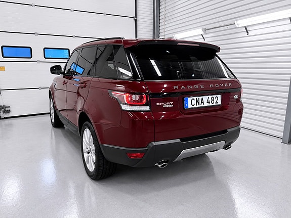 Land Rover Range Rover Sport 8 of 15