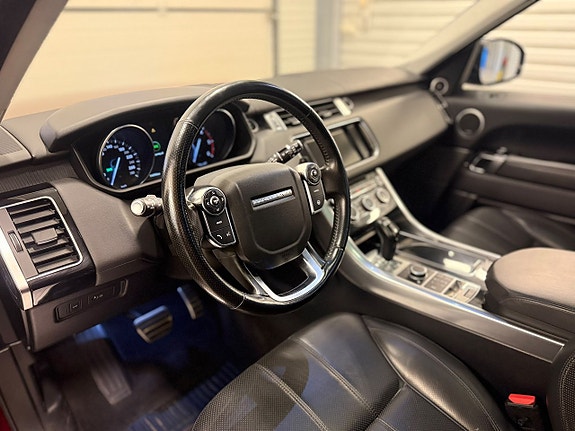 Land Rover Range Rover Sport 10 of 15