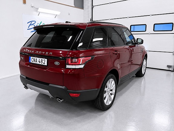 Land Rover Range Rover Sport 5 of 15