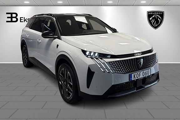 Peugeot 5008 3 of 21
