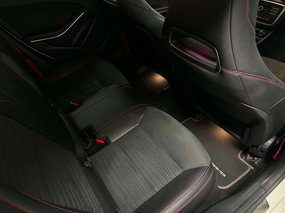 Mercedes-Benz CLA45 19 of 21