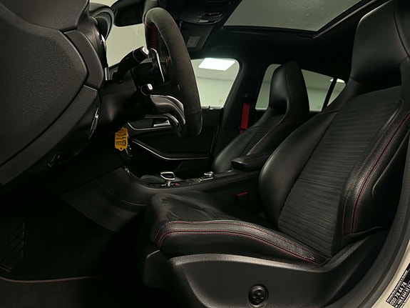 Mercedes-Benz CLA45 15 of 21