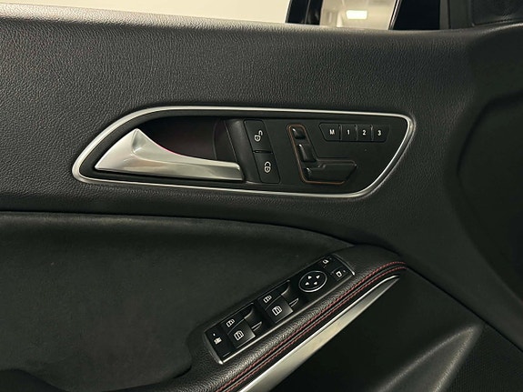 Mercedes-Benz CLA45 20 of 21