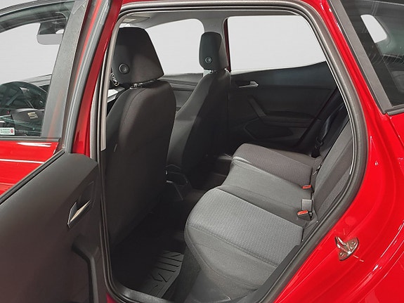 Seat Arona 8 of 18