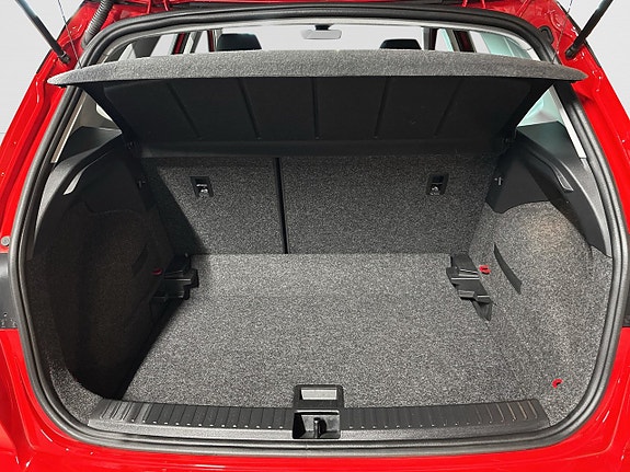 Seat Arona 9 of 18