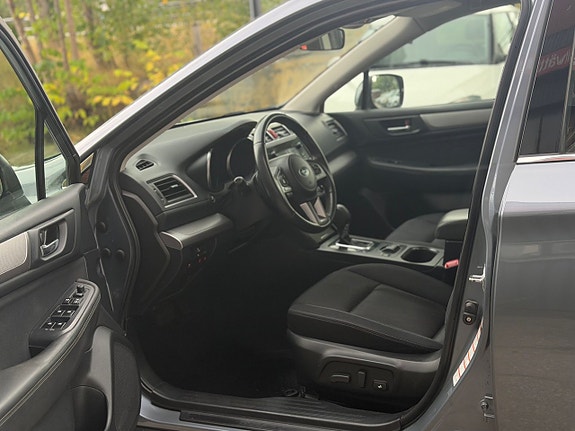 Subaru Outback 6 of 12