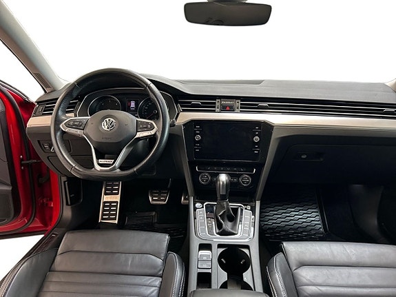 Volkswagen Passat Alltrack 11 of 15