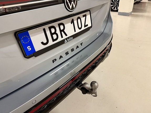 Volkswagen Passat 6 of 15