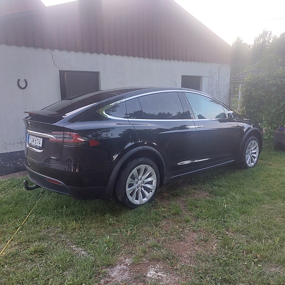 Tesla Model X 2 of 3