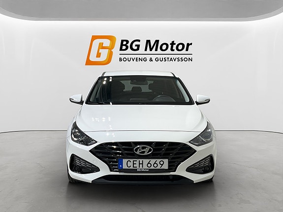 Hyundai i30 2 of 18