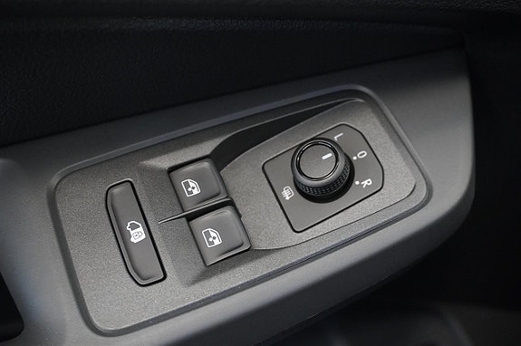 Ford Transit Connect 10 of 21