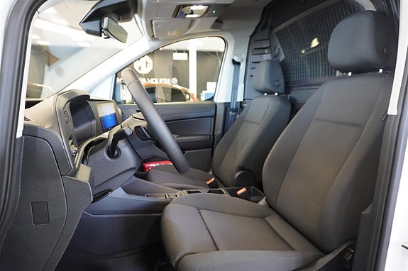 Ford Transit Connect 8 of 21