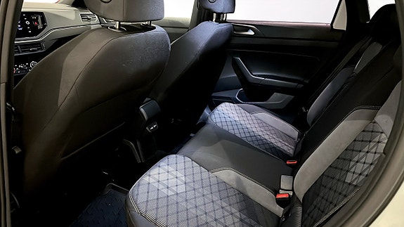 Volkswagen Taigo 11 of 18