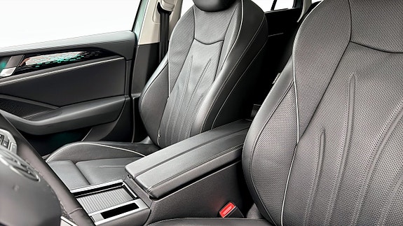 Volkswagen Passat 4 of 8