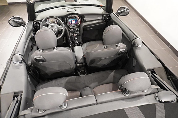 MINI Cooper 12 of 16