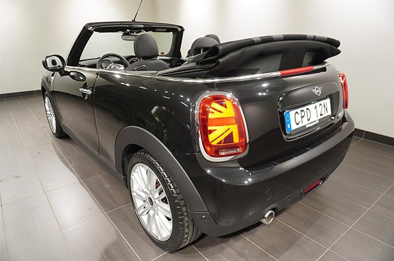 MINI Cooper 14 of 16