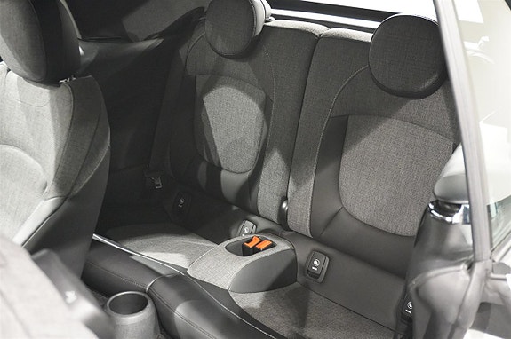 MINI Cooper 6 of 11