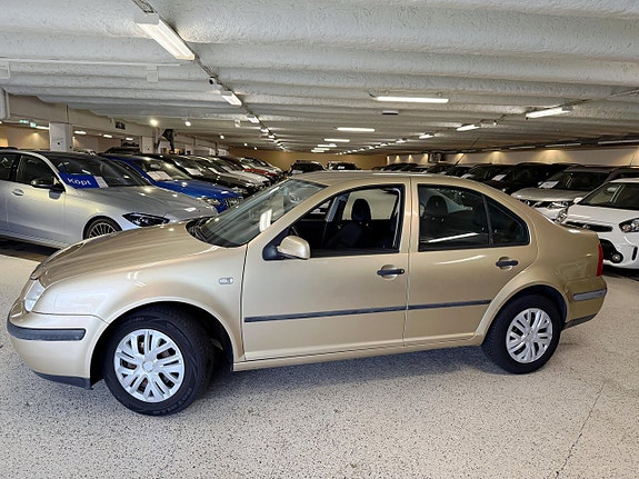 Volkswagen Bora 6 of 17