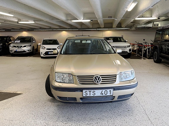 Volkswagen Bora 7 of 17