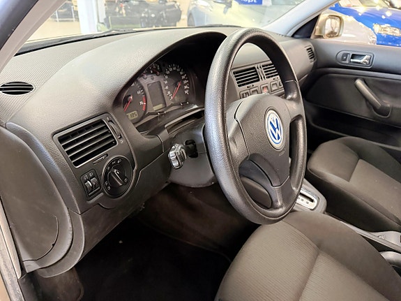 Volkswagen Bora 12 of 17