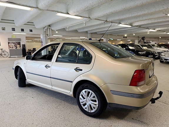 Volkswagen Bora 3 of 17