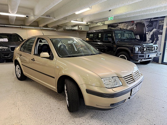 Volkswagen Bora 2 of 17