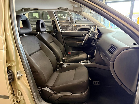 Volkswagen Bora 10 of 17
