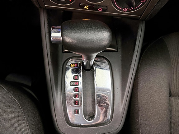Volkswagen Bora 15 of 17