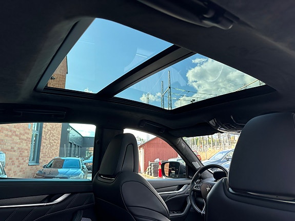 Maserati Levante 19 of 30