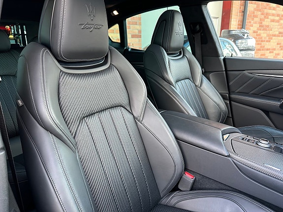 Maserati Levante 13 of 30