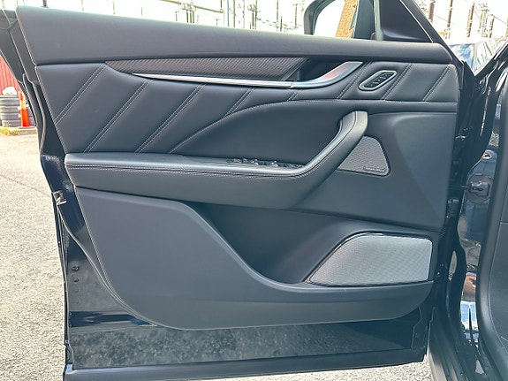 Maserati Levante 22 of 30