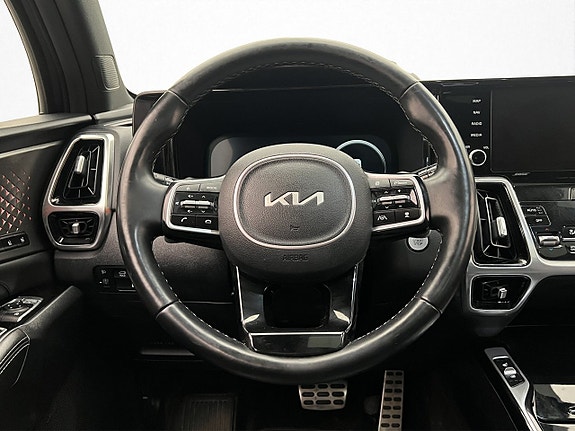 Kia Sorento 17 of 30